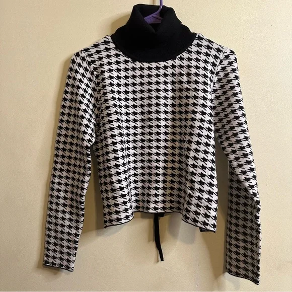Coco and shay houndstooth sweater - Picture 1 of 7